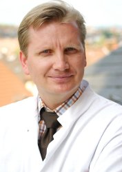Prof. Dr. Noah Kassel